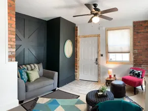 Stylish Savannah Condo: Steps to Forsyth Park - Image 3