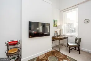 Private Suite. Stunning and Spacious - Image 4