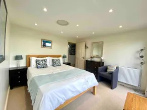 A secluded self contained Country Suite with a view - parking, easy access to Bath - Image 3