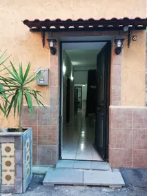 Catania House single apartment sleeps 4 near the new Garibaldi  - Image 2
