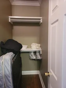 Jenkins Creekside Apartment - Image 5