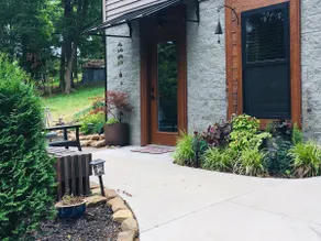 Modern Briarwood Ln Apt - Bike to Coler Trail - Image 3