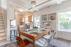 Modern, Sleek & Stylish: 2 blocks from Hawthorne! - Image 4