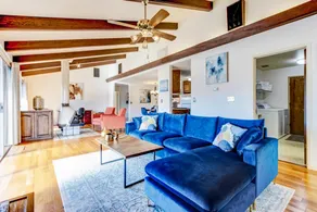 Waterfront home with King Bed, spacious, clean, pet friendly. Near SF, Napa - Image 2