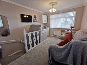 Private Annexe with Parking - Image 4