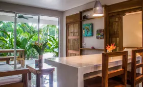 Beachside Apartment with pool & full kitchen - Image 5