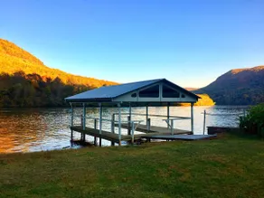 Perfect Getaway on the Water Beautiful Gorge Views 11 miles to Downtown - Image 2