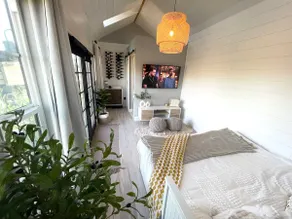 Glam Tiny House in the Country! - Image 2
