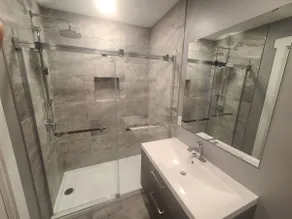 Lake view luxury 3 bedroom home with hot tub - Image 5