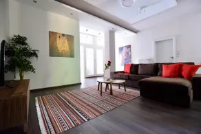 Luxury Apartment by Hi5 - Beautiful 2-br. (074) - Image 2
