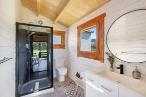The Kickback Cabin - Image 5