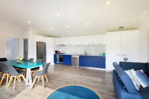 Pet Friendly | Modern Home 3 Mins to Beach - Image 4
