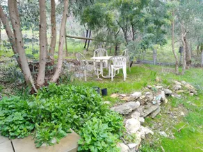 The Purple House - 2 br, deck, views;Long stay - Image 3
