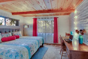 King Beds Near Wining, Dining & Yr-Round Adventure - Image 4