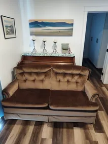 Tranquil & Tasteful 2 Bed Main floor Private Suite - Image 4
