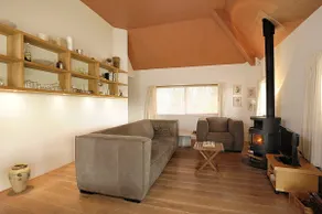 Comfortable waterfront home with wood-burning stove - Image 2