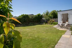 Detached airy bungalow in Croyde near sandy beach. - Image 4