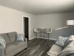 Remodeled Ranch with All New Interiors - Image 5