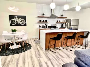 Spacious Garden Level Apt. • Walk to Tennyson St - Image 3