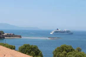 Ranias luxuriöses Apt: Schöner Meerblick auf die Altstadt von Chania - Image 3