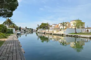 Villa Requesens on Canal - Image 2
