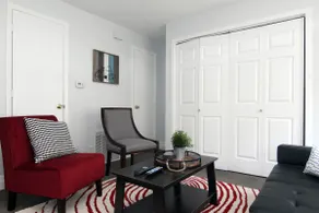 Cozy and Comfy in Capitol Hill - Image 5