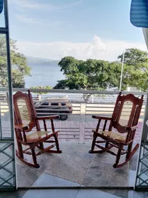 Lakefront apartment - Image 5