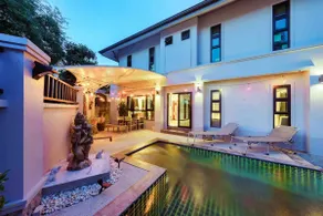 Charming Patak Villa - Image 5