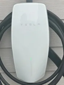 Heated pool & EV charger! - Image 2