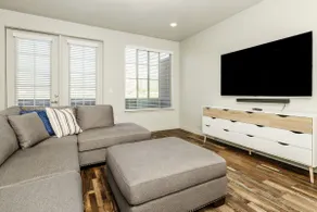 Loaded Logan Loft near USU & EVERYTHING Else - Sleeps 8 in beds - Image 4