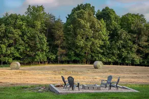 Reagan’s Retreat~ Farmhouse Cottage on 45 acres~Hot Tub, Fire Pit - Image 5