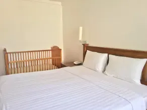 CBD 3BR Spacious SUITE 1MinBTS FreeWiFi 215sqm - Image 4