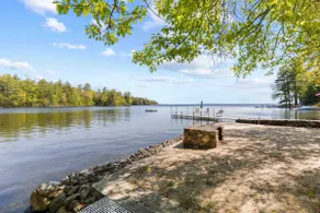 Prime Sebago Lakefront House - Image 4
