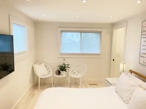 Prime Location - Burlington Bungalow - Image 4
