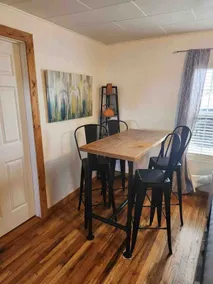 Butcher's Pantry Bungalow. - Image 4