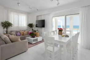Nada Beachfront Villa - Image 5