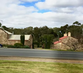 Managers Cottage at the Gasworks Strathalbyn - Image 4