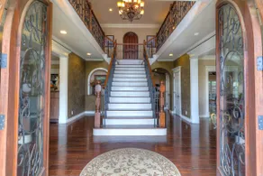 Columns Mansion - Image 2