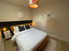 Bijou apartment in the heart of Melrose - Image 4