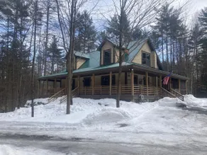 Large Cozy House in the Woods .Few minutes from Lake George and Gore mountain - Image 3