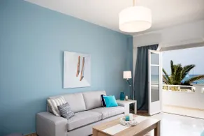 Seavibes Rethymno Spacious seaside apartment - Image 4