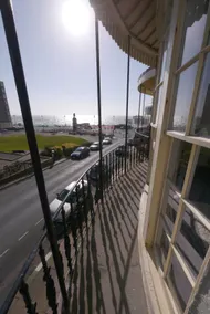 Regency Retreat  - Stylish Apartment with sea views and balcony. Great Location. - Image 4