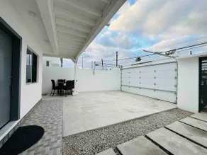 Star's Beautiful 3 Bedroom Home - Image 5