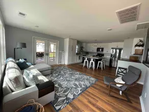 The Bay House - Image 3