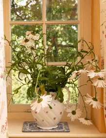 Peaceful Stone Cottage among fabulous gardens - Image 3