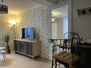 60 square meter furnished apartment in the city center - Image 3