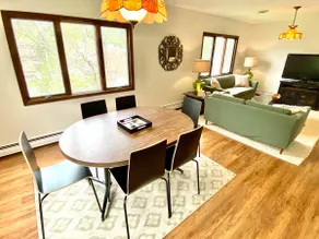 Grandma's Trail House: Top Floor - Image 4