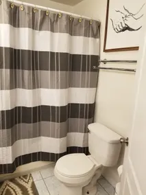 Gorgeous 3 Bedroom Centrally Located Spokane Home - Image 4