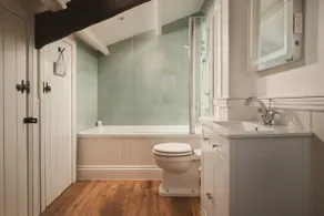 Crow Hall - Luxury Holiday Accommodation - Image 5