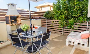 Duplex in a quiet area - Image 2